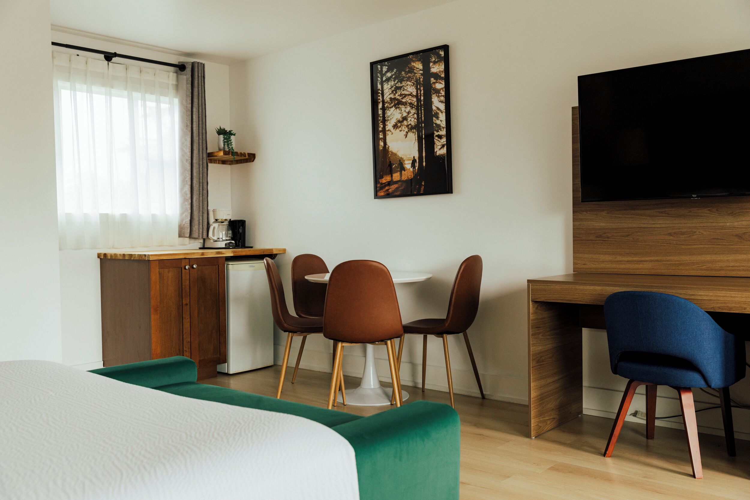 Deluxe-huone, 2 keskisuurta parisänkyä | Oleskelualue | Älytelevisio, Netflix, suoratoistopalvelut