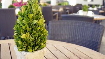 Daily full breakfast (USD 10 per person)