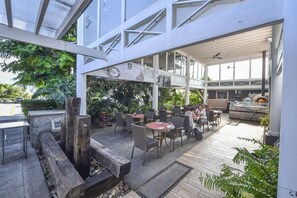 Porch - La Riviera Hotel B&B (San Antonio de Belen)
