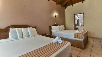 Superior Quadruple Room, 2 Queen Beds