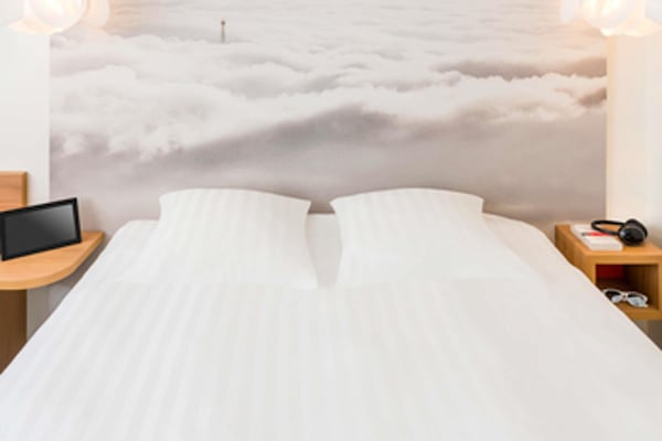 1 dormitori, roba de llit d'alta qualitat i escriptori