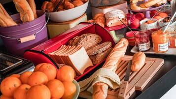 Petit déjeuner buffet compris tous les jours