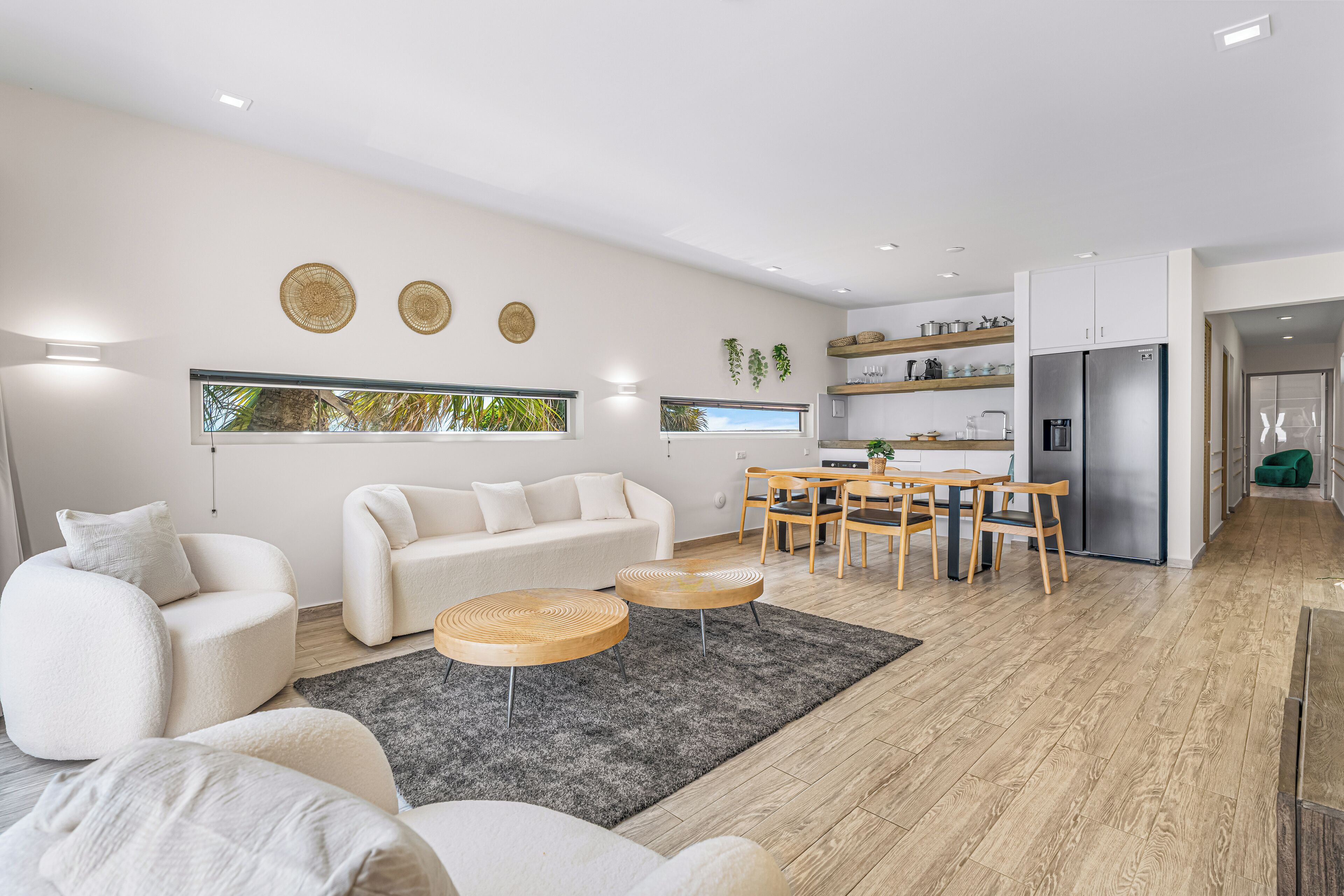 penthouse, sea view | living area | 43-inch smart tv with digital channels, netflix, books