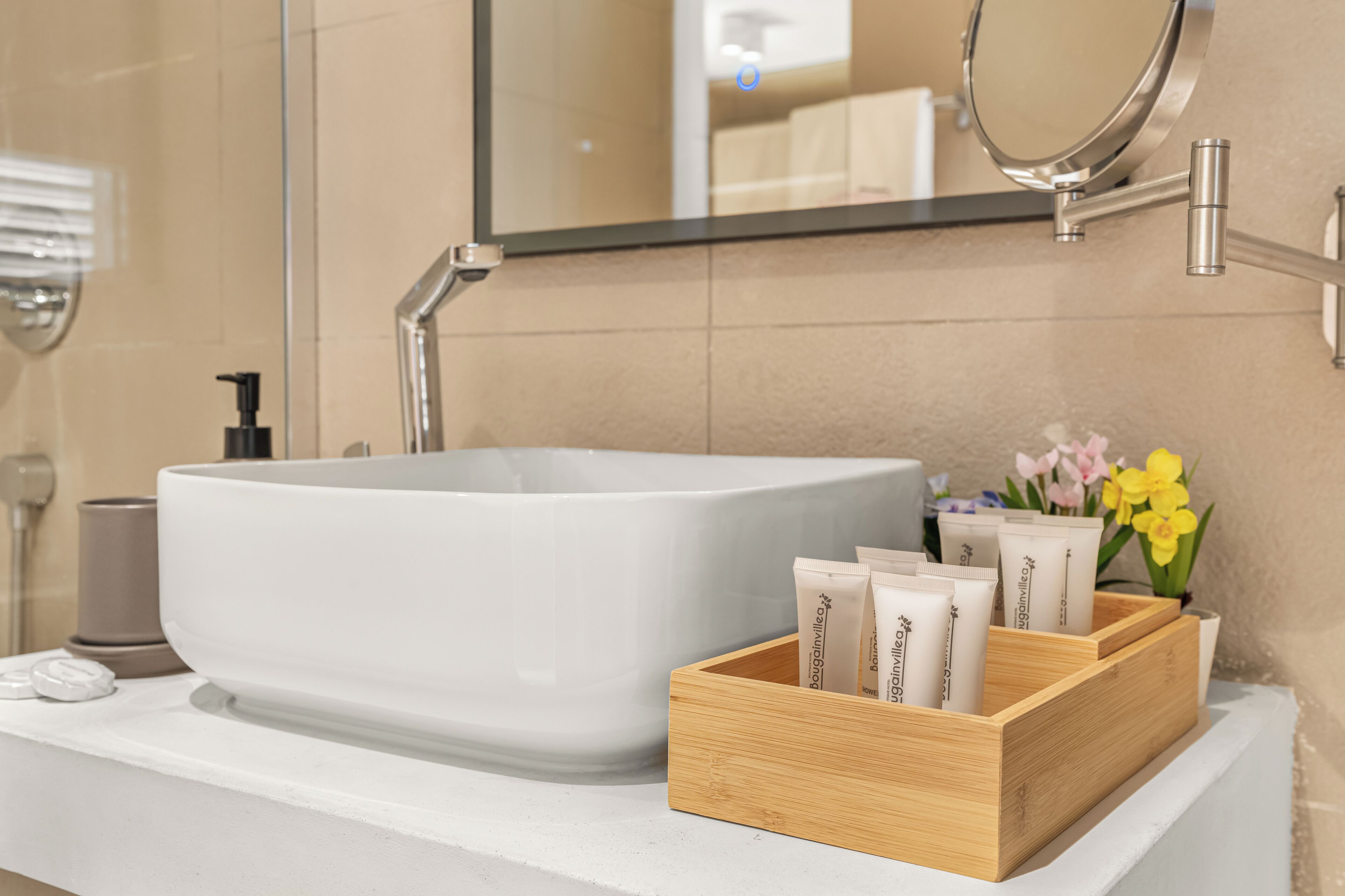 shower, rainfall showerhead, free toiletries, hair dryer