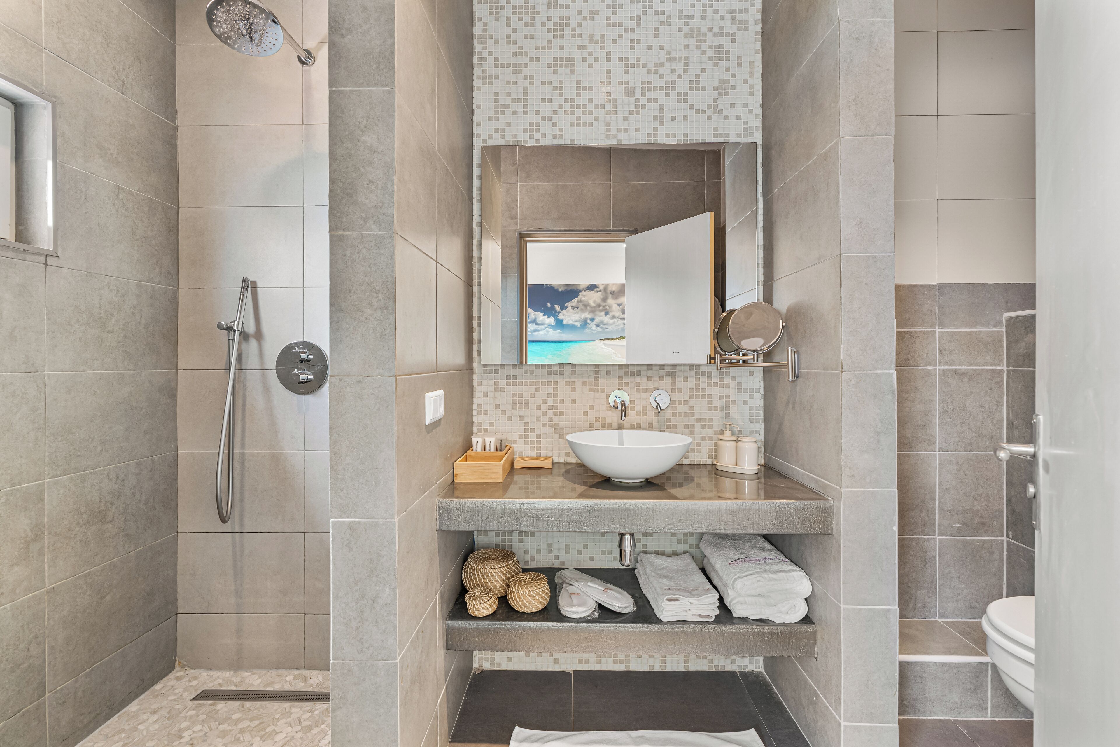 penthouse, sea view | bathroom | shower, rainfall showerhead, free toiletries, hair dryer