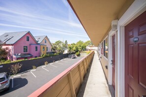 Khuôn viên nơi lưu trú