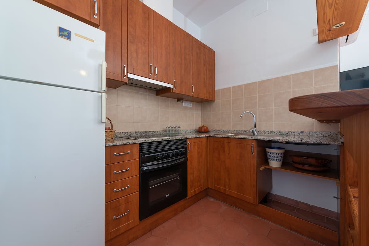 studio with kitchen | private kitchen | mini-fridge