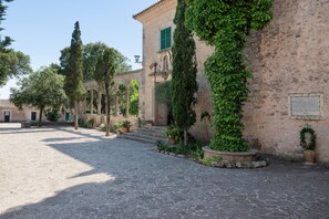 Front of property - Santuari de Cura (Algaida)