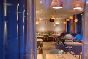 Breakfast, lunch, dinner and brunch served - Flux - Biohotel im Werratal (Hann. Muenden)