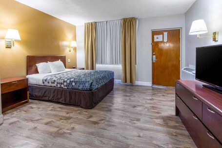 Econo Lodge Inn Suites On The River - Image 51