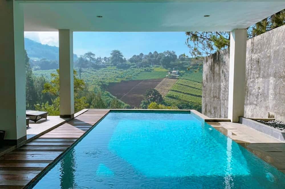 Green Forest Plantation View 6BR with Infinity Pool