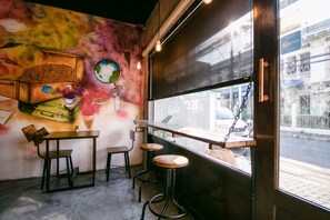 Cafe - OYO 568 Art Hotel Hua Lamphong - Hostel (Bangkok)