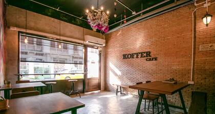 OYO 568 Art Hotel Hua Lamphong - Hostel