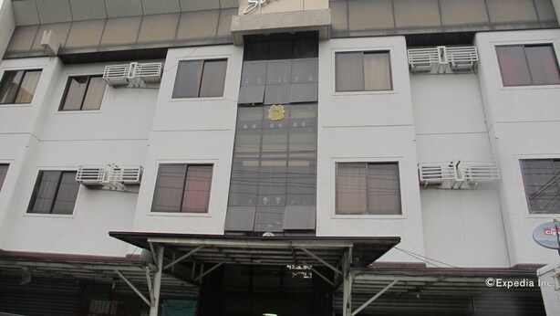 Front of property - Sabina Suites (Mandaue)