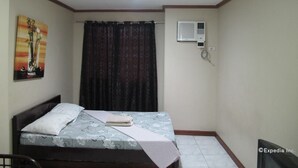 Deluxe Double Room - Sabina Suites (Mandaue)