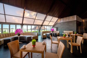 2 Restaurants, Frühstück, Mittagessen, Abendessen, internationale Küche