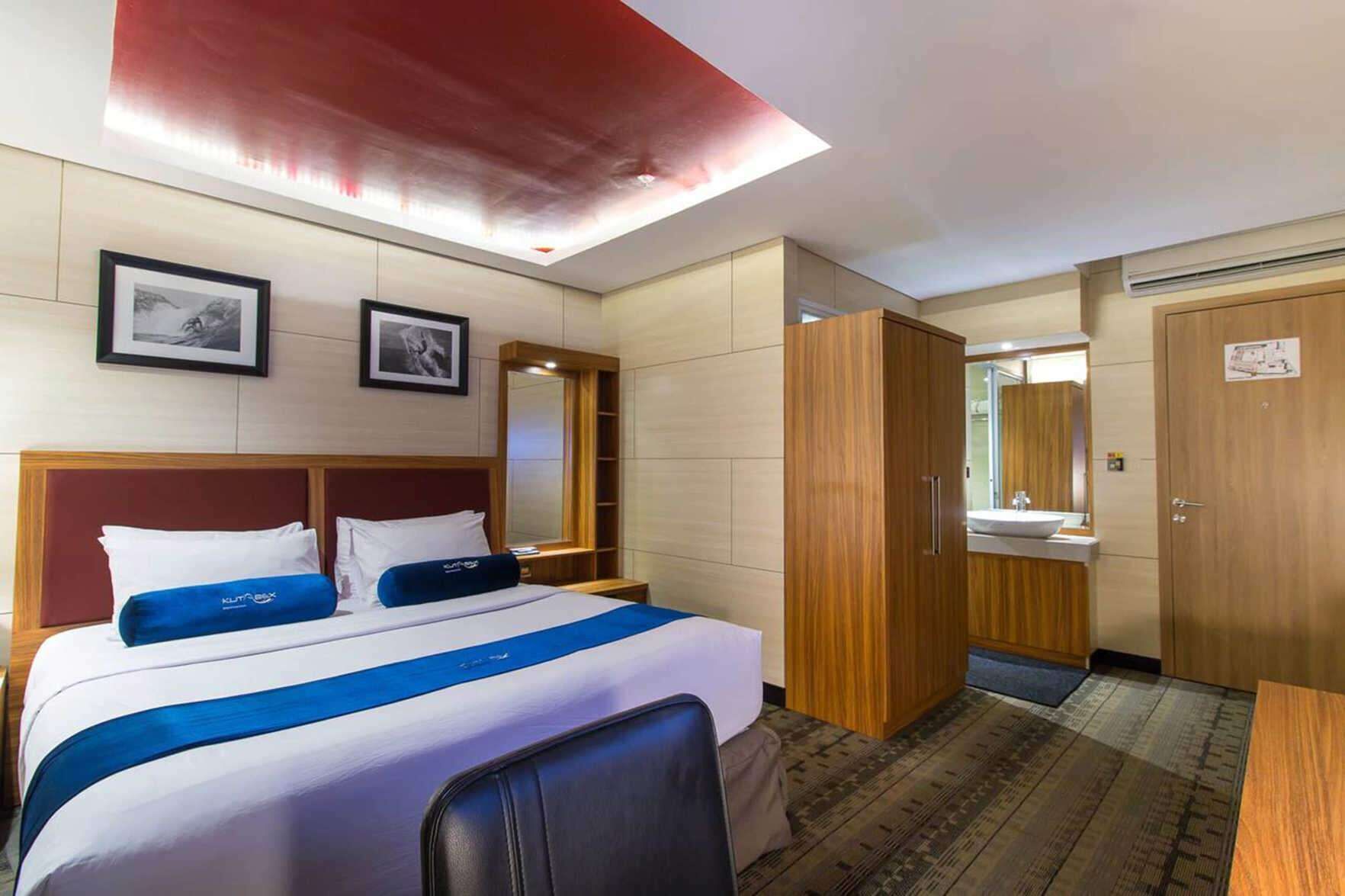 Minibar, in-room safe, desk, blackout drapes