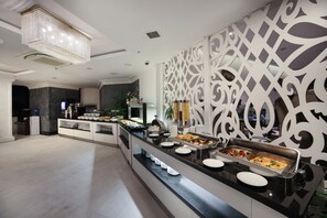 Buffet - White Monarch Hotel (Istanbul)
