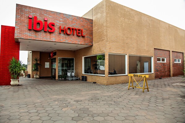 Front of property - ibis Bacabal (Bacabal)
