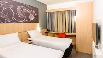 Standard Room, 2 Single Beds | Hypo-allergenic bedding, minibar, in-room safe, desk