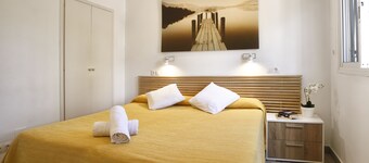 Naika Studios & Apartments