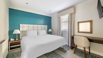 3 bedrooms, iron/ironing board, free cribs/infant beds, free WiFi