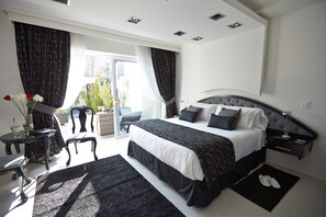 Master Suite | Premium bedding, minibar, in-room safe, free WiFi