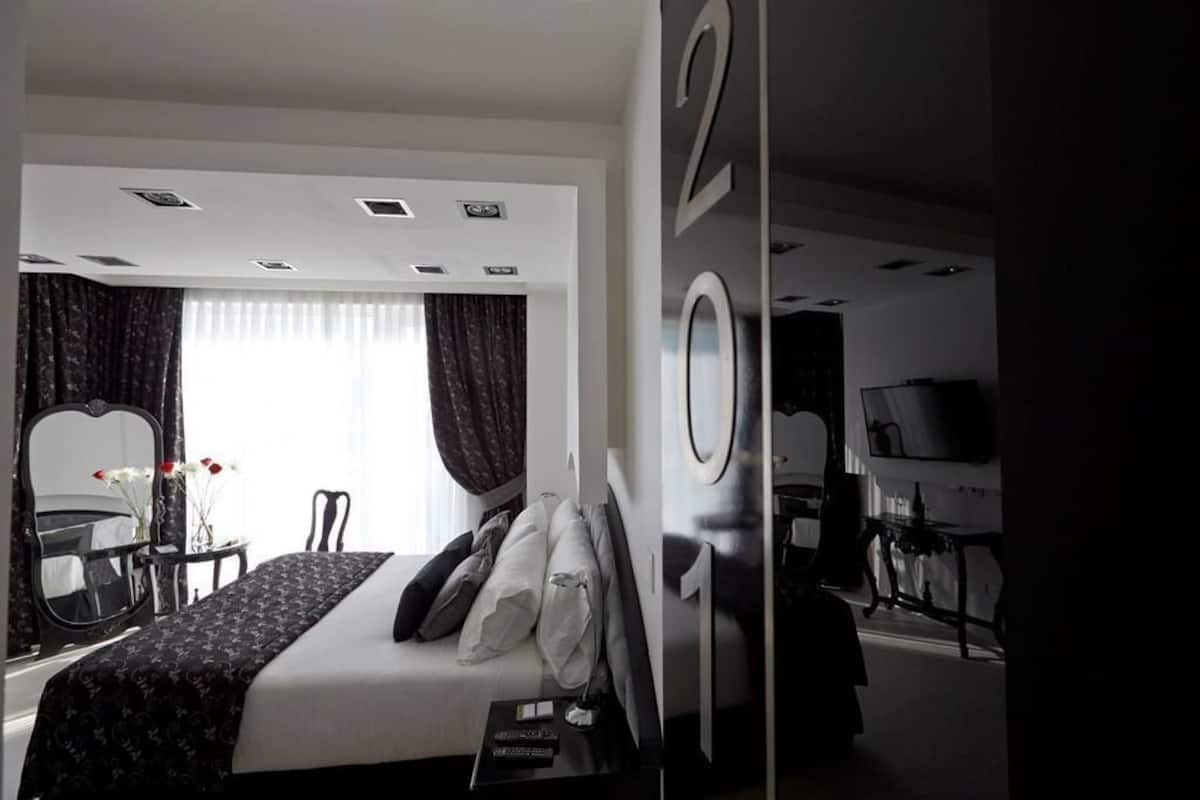Superior Suite | Ropa de cama de alta calidad, minibar, caja fuerte y wifi gratis