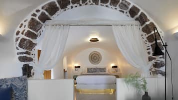 Honeymoon Suite, Jetted Tub, Sea View | Minibar, in-room safe, individually decorated, individually furnished