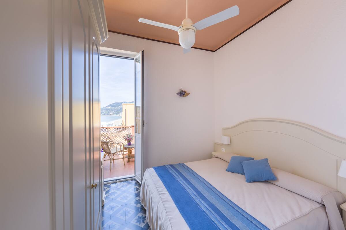Double Room, Balcony (pacchetto spiaggia) | Premium bedding, down duvets, desk, free WiFi