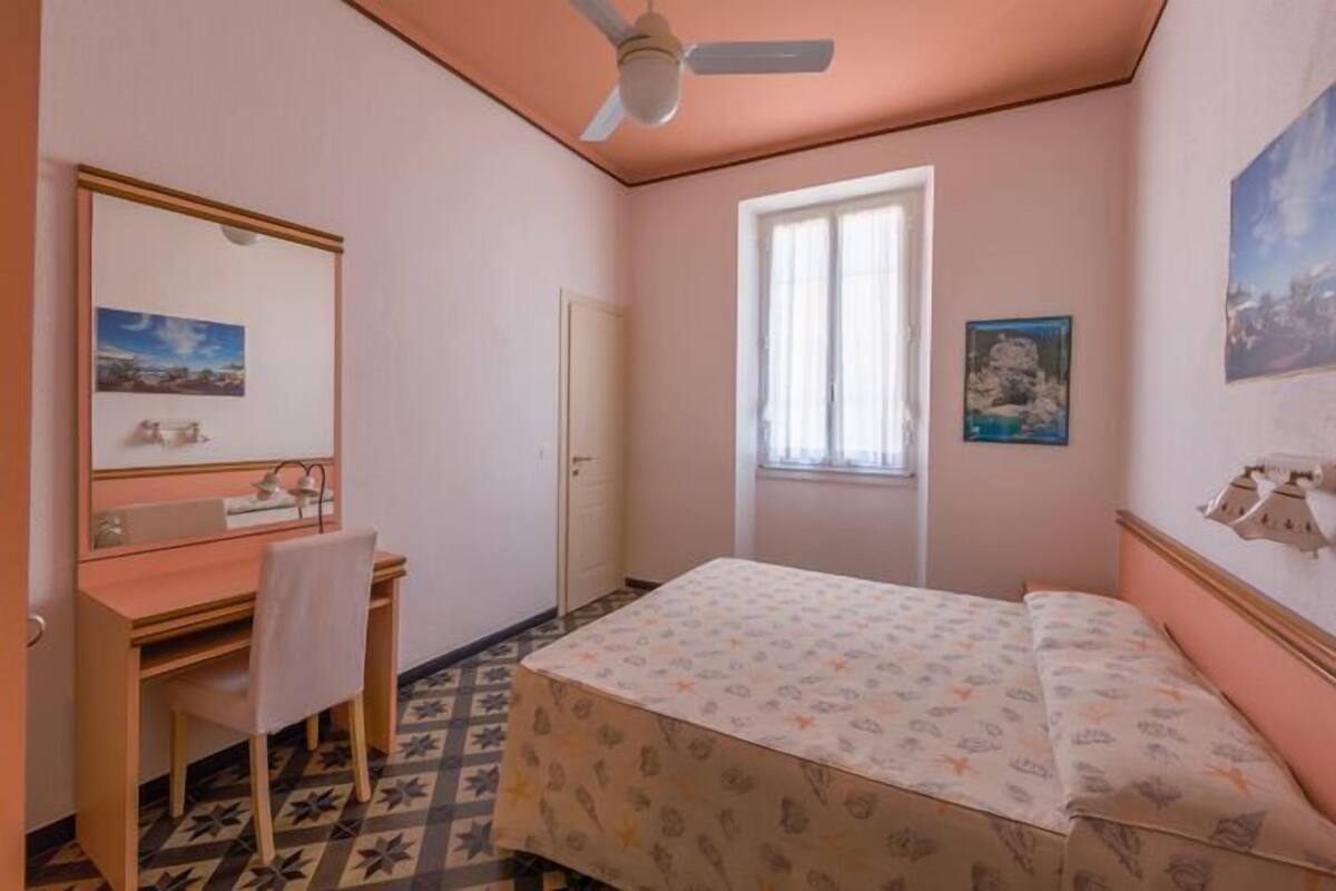 Standard Double Room (pacchetto spiaggia) | Premium bedding, down duvets, desk, free WiFi