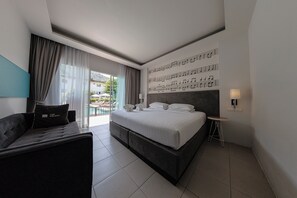 Literie de qualité supérieure, coffres-forts dans les chambres, bureau