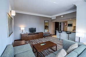 1 bedroom, minibar, in-room safe, desk