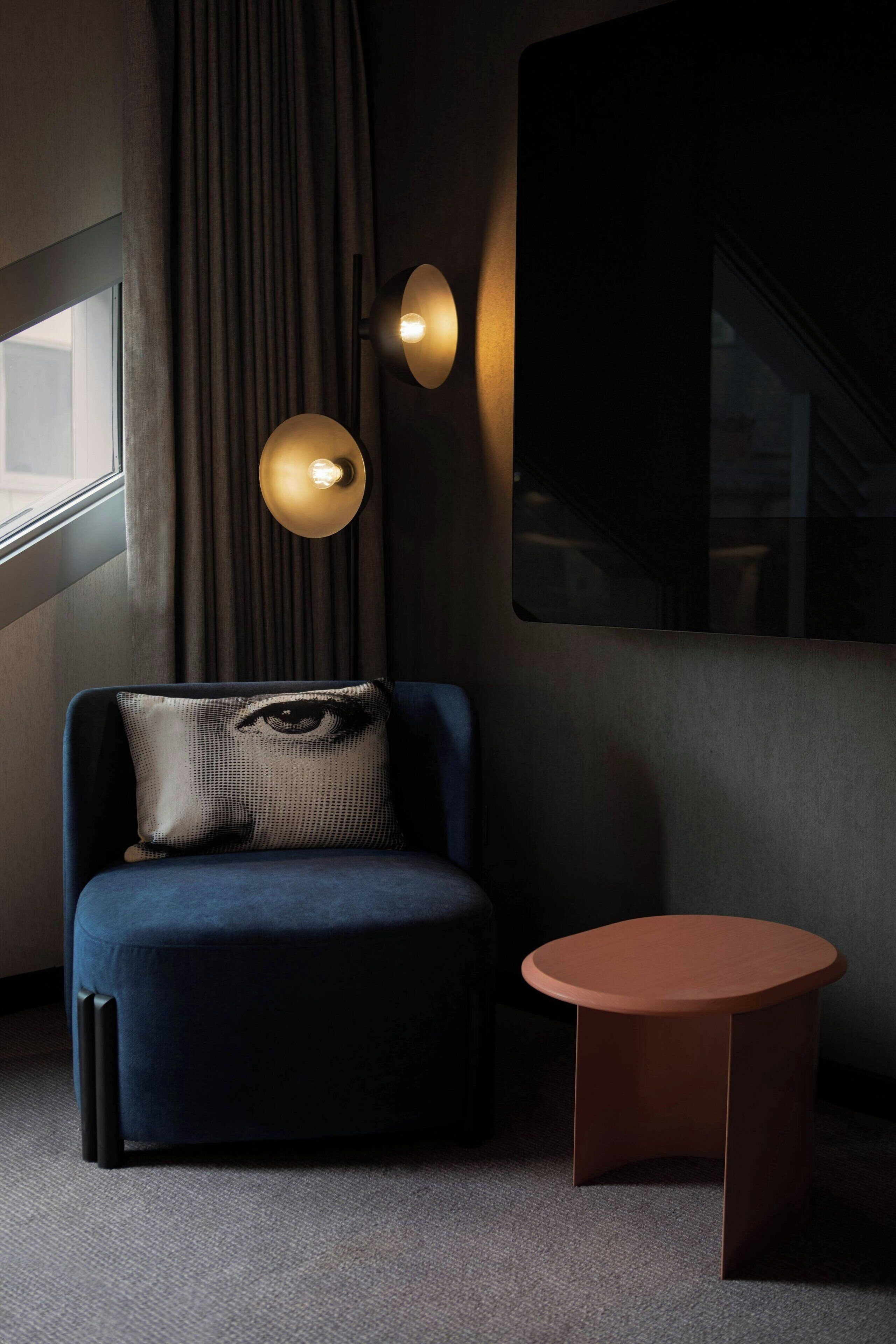 1 bedroom, premium bedding, down duvets, minibar