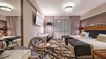 Habitación estándar con 2 camas individuales, 2 camas individuales | Ropa de cama de alta calidad y minibar