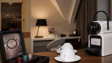 Privilege, Twin Room, 2 Twin Beds | Premium bedding, minibar, in-room safe, desk