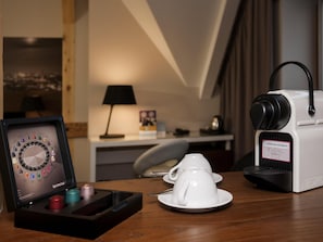 Privilege, Zweibettzimmer, 2 Einzelbetten | Hochwertige Bettwaren, Minibar, Zimmersafe, Schreibtisch