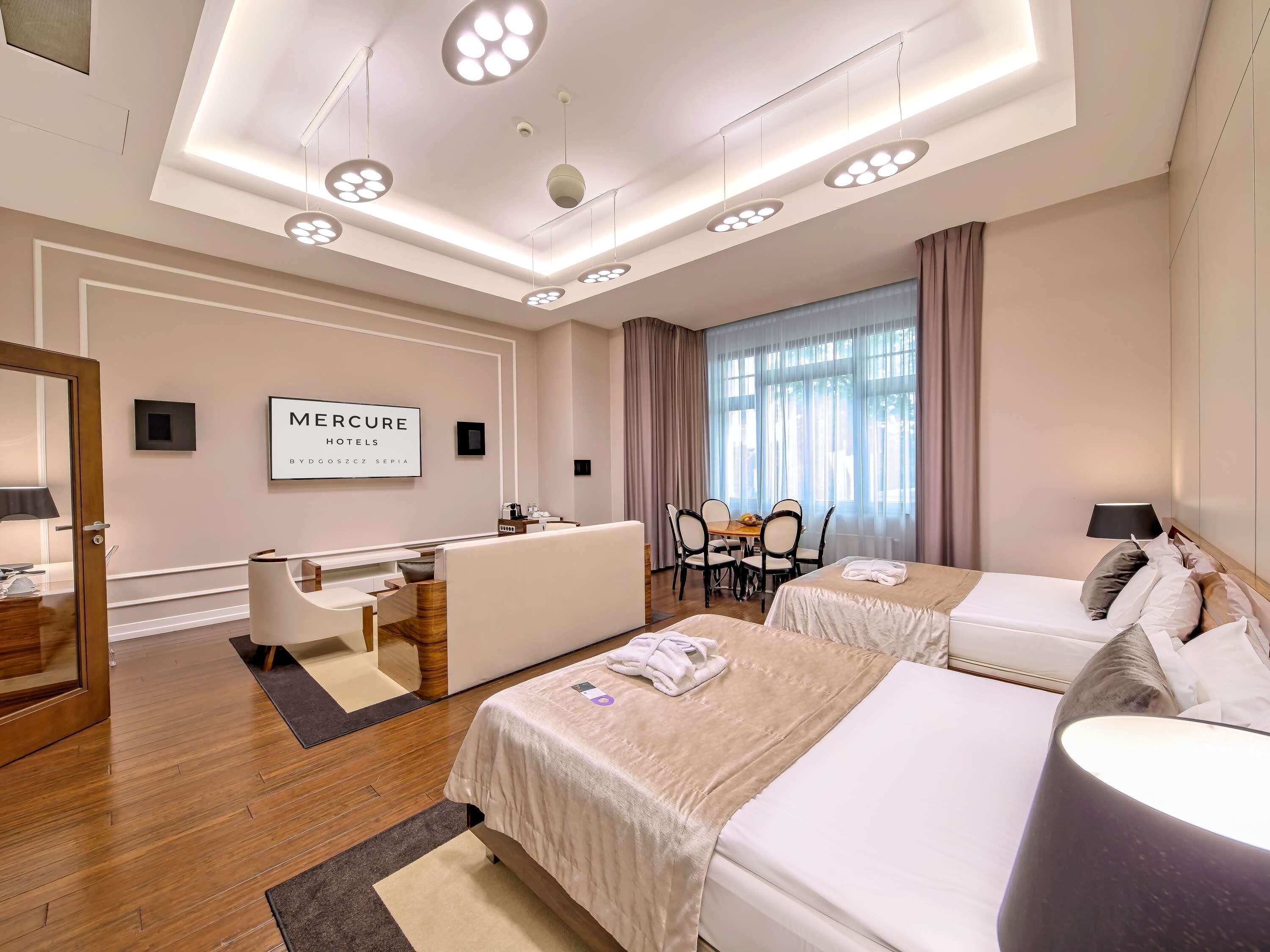 Premium bedding, minibar, in-room safe, desk