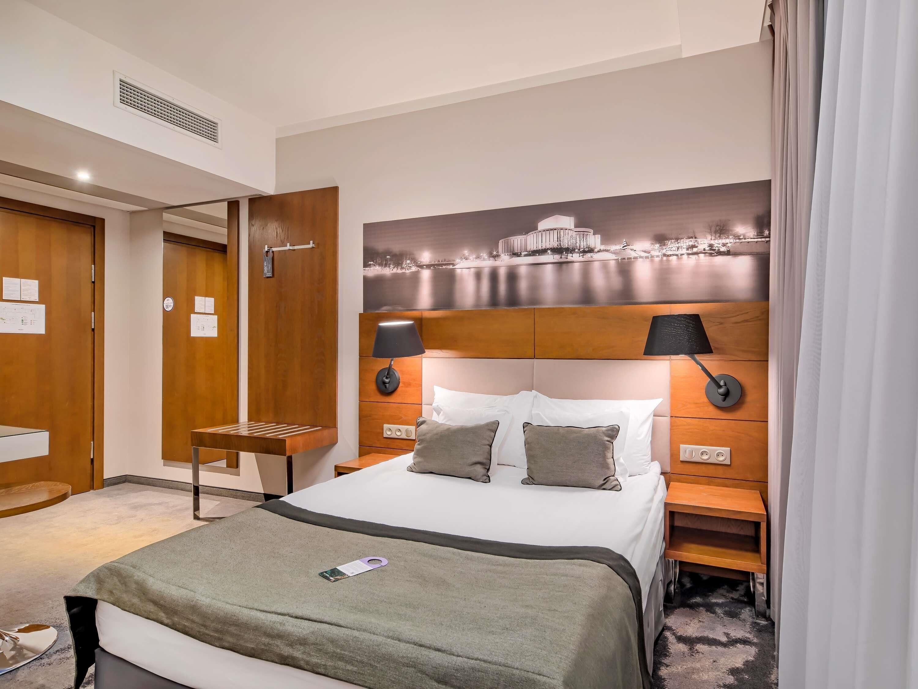 Standardzimmer, 1 Einzelbett | Hochwertige Bettwaren, Minibar, Zimmersafe, Schreibtisch