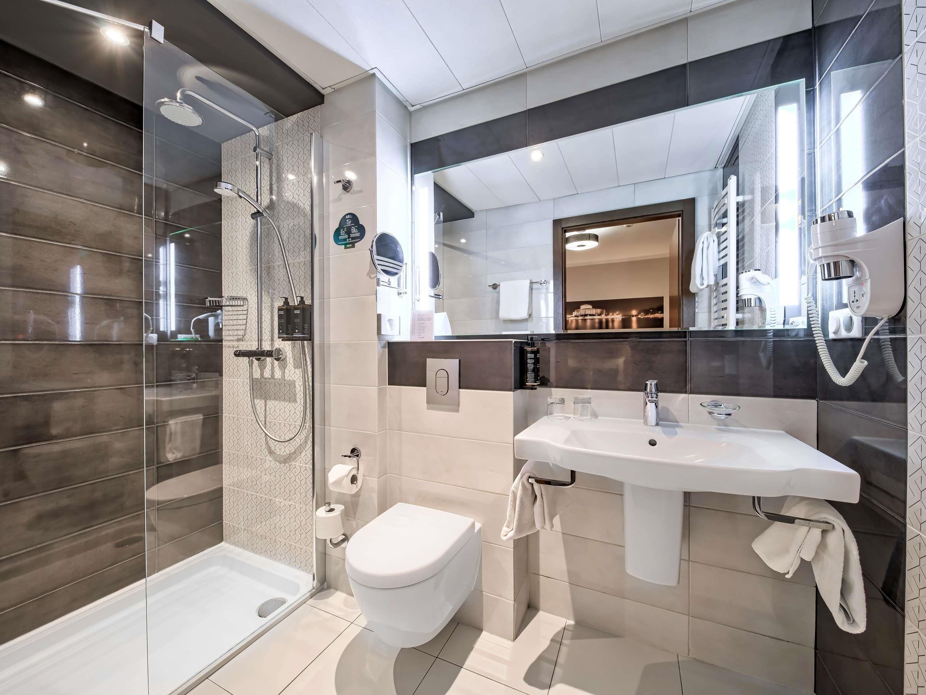 Literie de qualité supérieure, minibar, coffres-forts dans les chambres