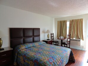 熨斗/熨板、免费 WiFi、床单