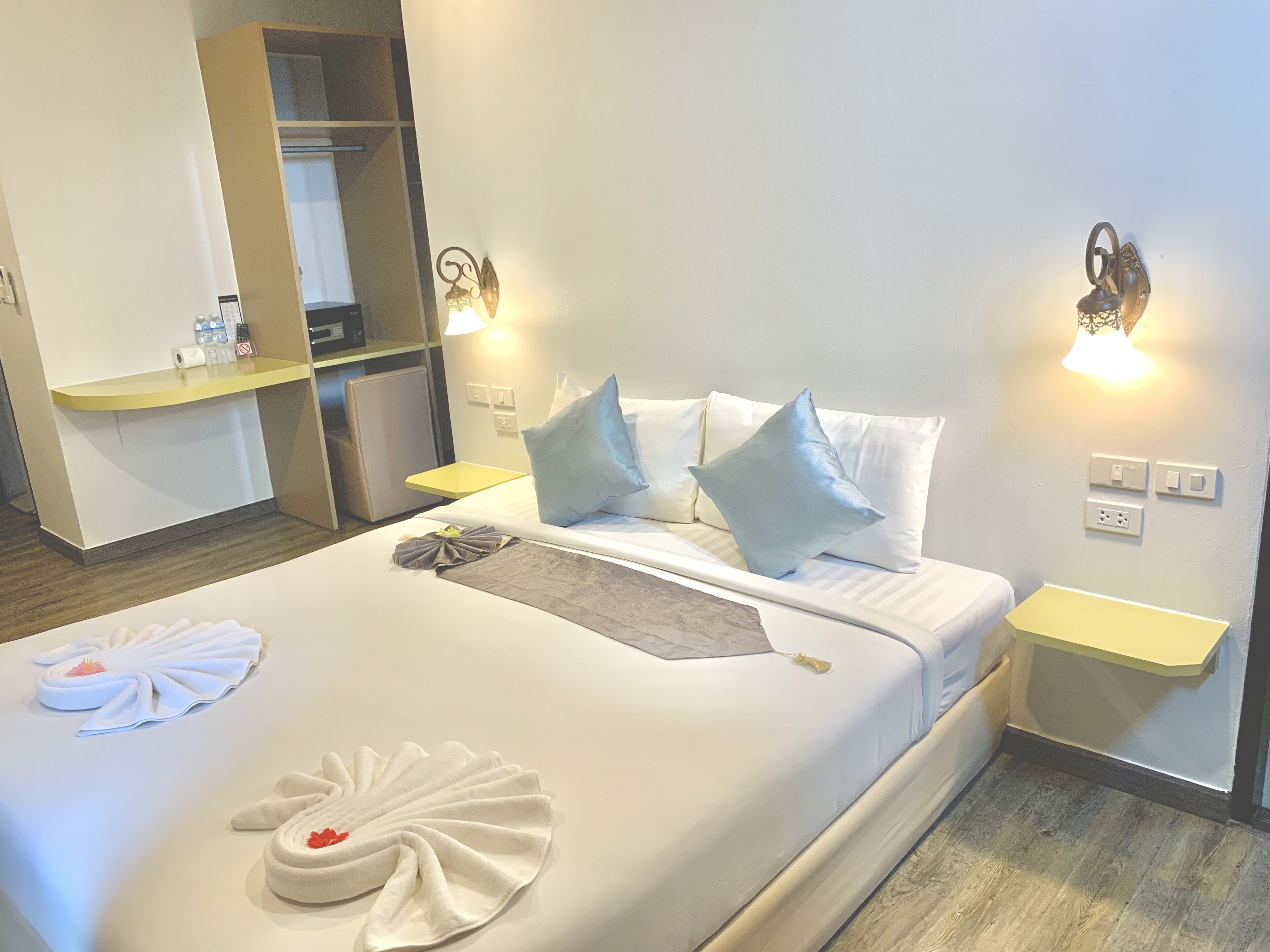 Photo - Behind The Scene Hotel Club @ Samui