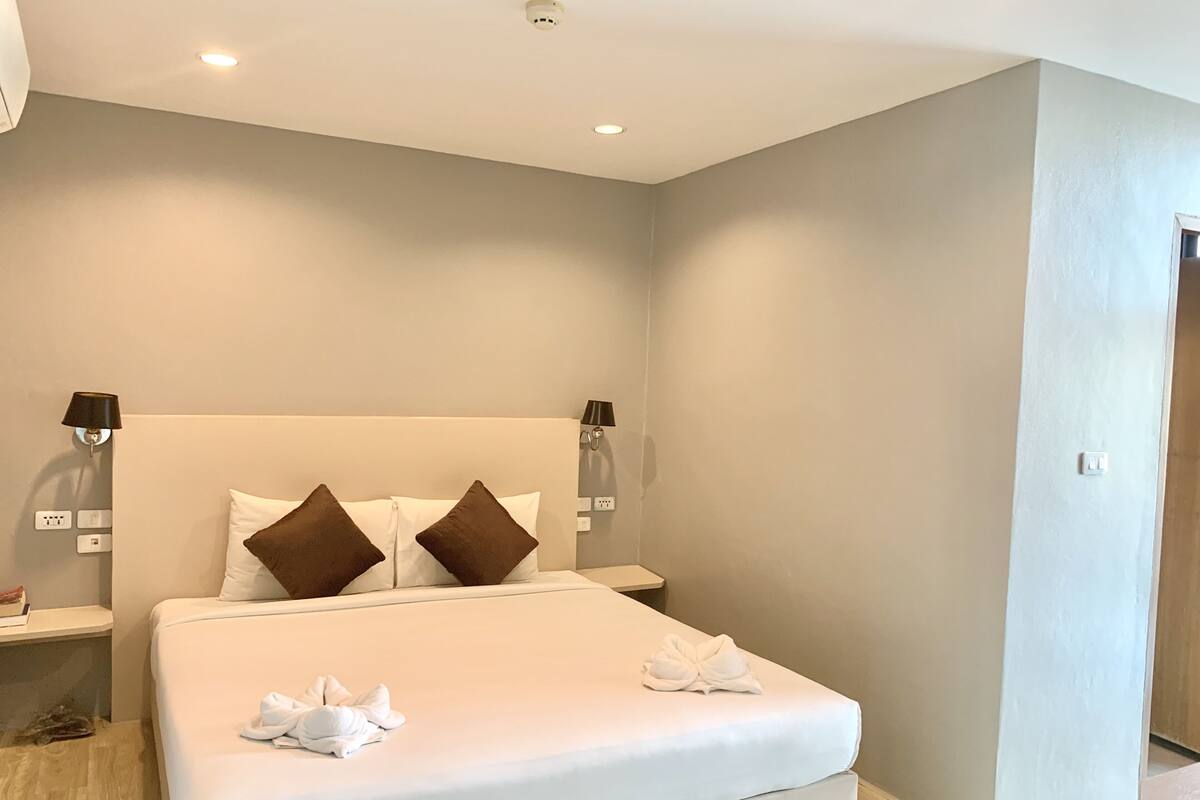 Eco Double Room  | In-room safe, blackout drapes, bed sheets