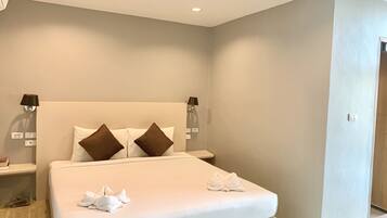 Eco Double Room | In-room safe, blackout curtains, bed sheets