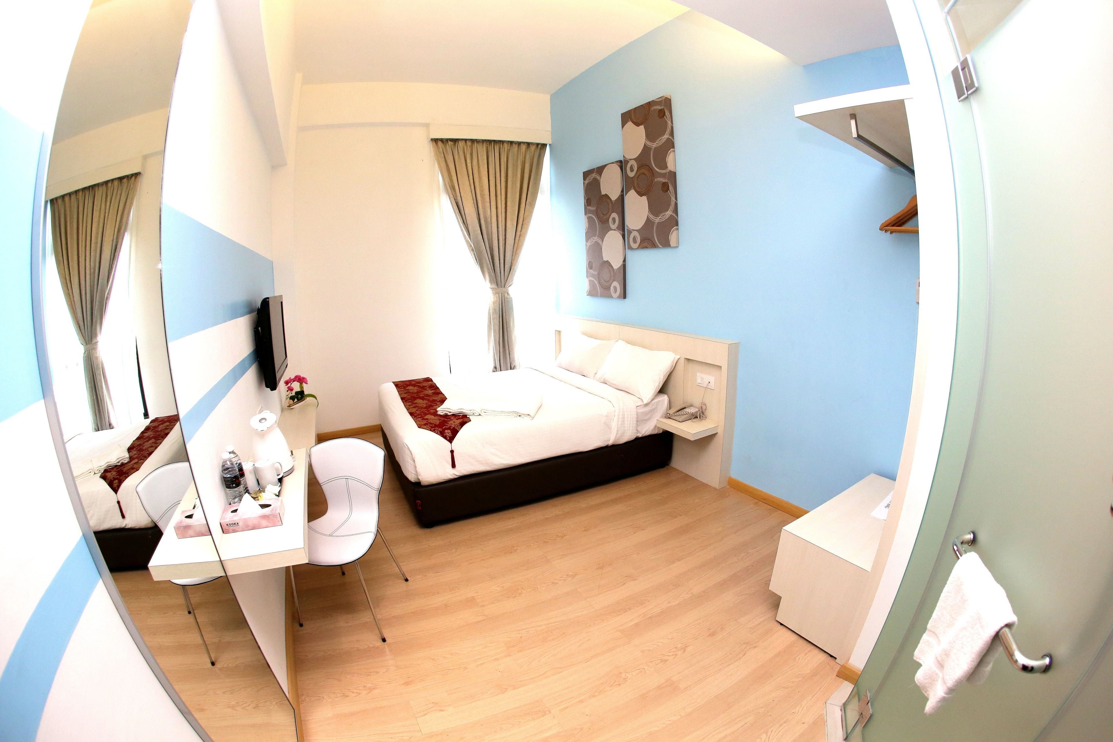 ตู้นิรภัยในห้องพัก, โต๊ะทำงาน, เตารีด/โต๊ะรีดผ้า, Wi-Fi ฟรี