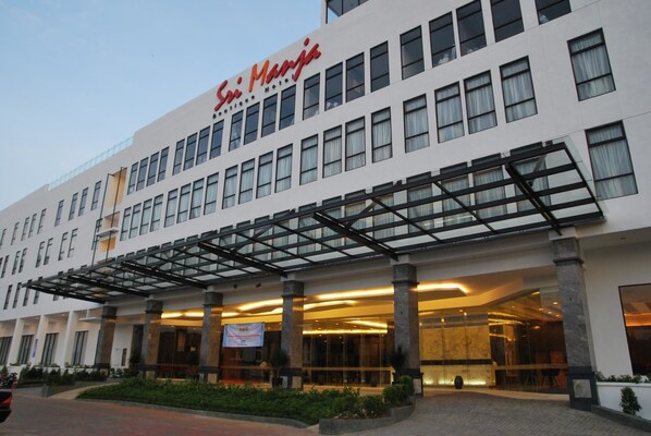 숙박 시설 구내