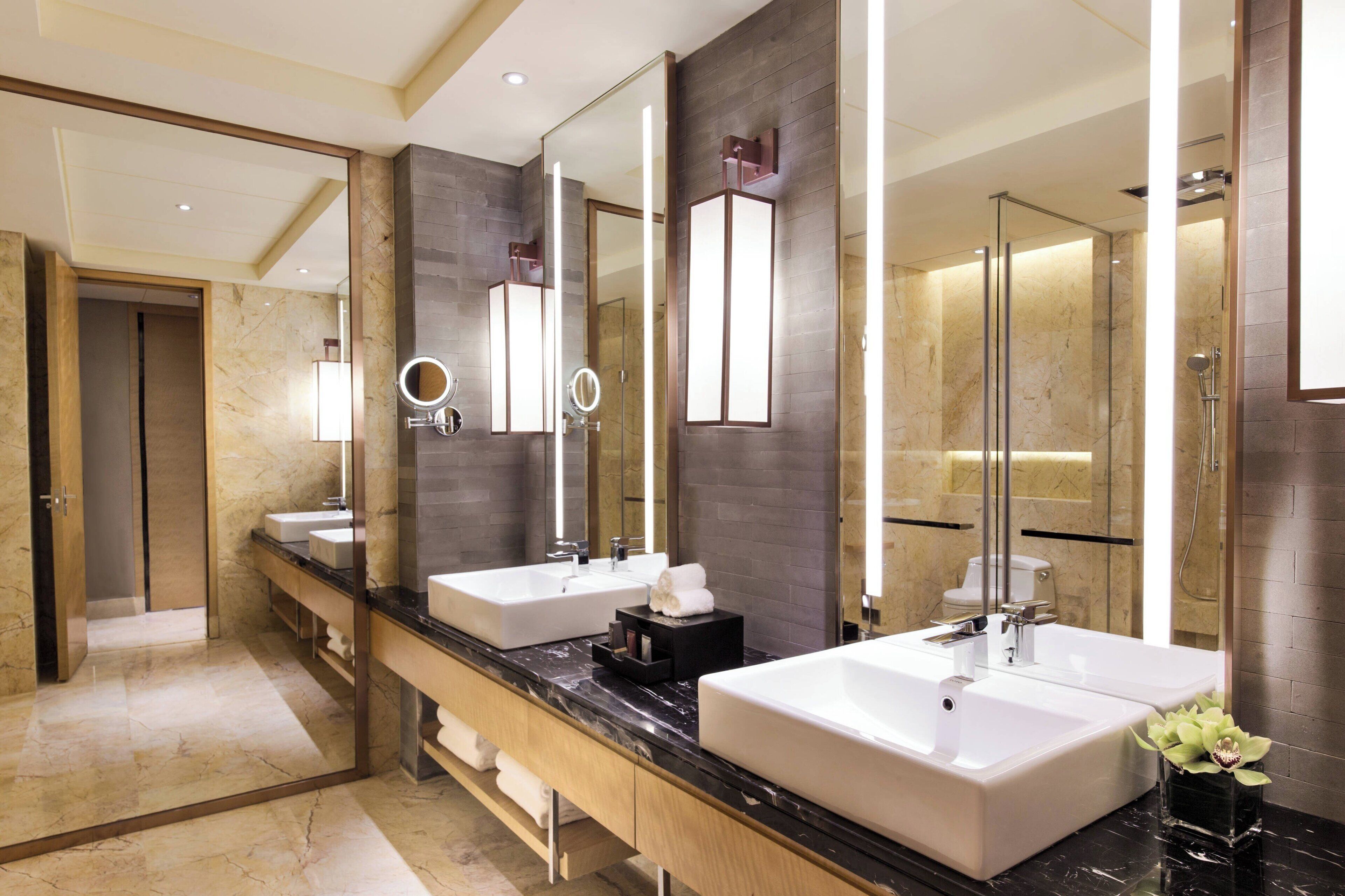 club suite, 1 bedroom, balcony | bathroom | combined shower/bathtub, deep-soaking bathtub, free toiletries