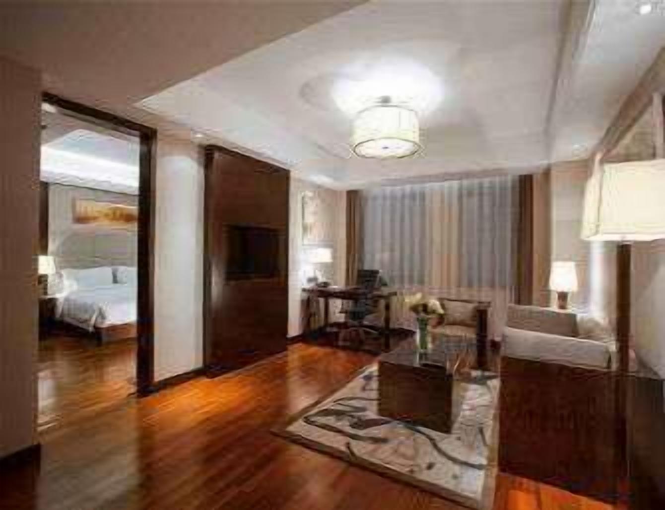 minibar, in-room safe, soundproofing, iron/ironing board