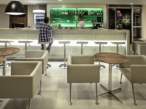 Bar (in der Unterkunft)