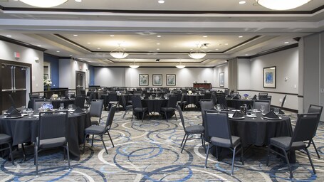 Holiday Inn Indianapolis Airport, an IHG Hotel - Image 44